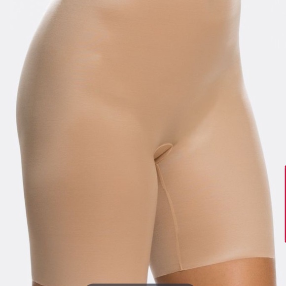 SPANX Other - SPANX Nude Mid Thigh Shorts Size S